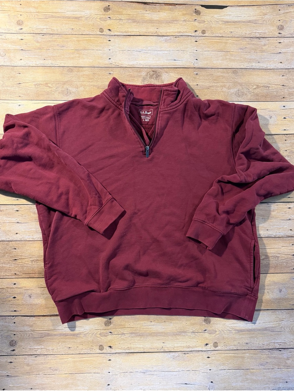 L.L. Bean Men's quarter Zip Sweatshirt in Burgundy